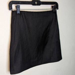 Pretty Little Thing Black Mini skirt Size 4